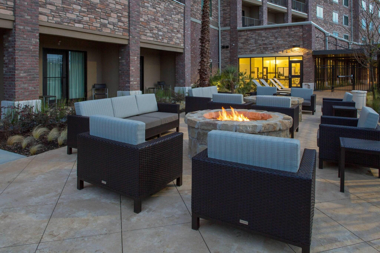 Food & Drinks 5, Courtyard Dallas Flower Mound, Denton