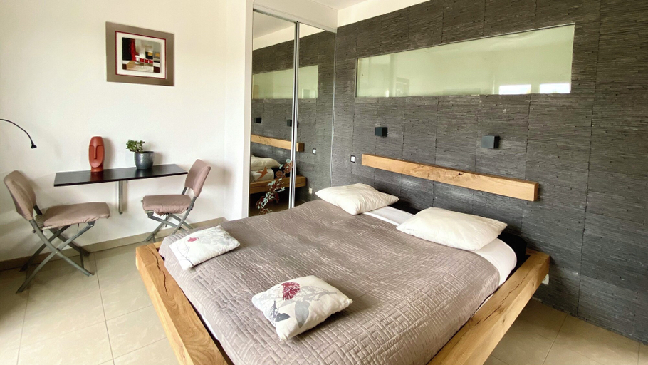 Bedroom 5, Carpe Diem Tolosa, Haute-Garonne