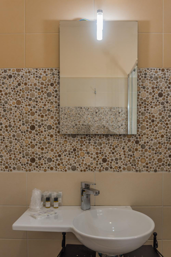 Bathroom 4, Hotel Bella Vita, Rome