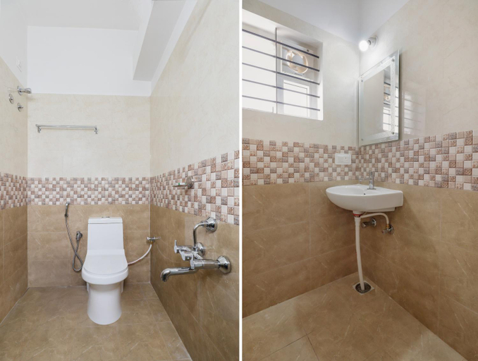 Bathroom 3, Sri Sai Grand In, Bangalore