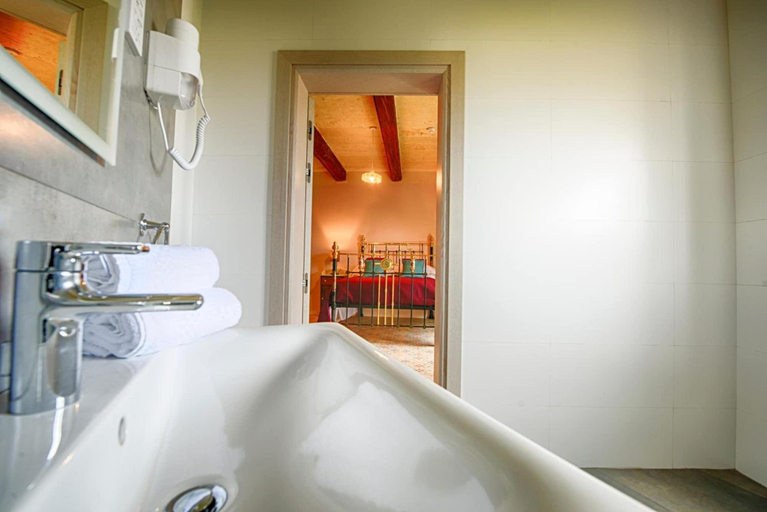 Bathroom 5, Casa Gemelli Boutique Guesthouse