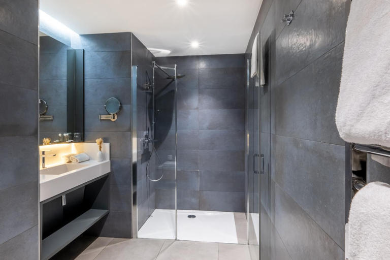 Bathroom 5, Nemea Appart Hotel Cannes Palais, Alpes-Maritimes