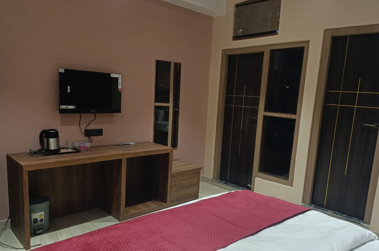 Bedroom 3, MR JAISWAL DHARMSHALA, Sultanpur