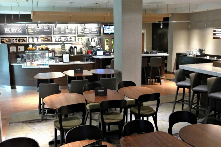 Food & Drinks 5, Courtyard Portland Tigard, Washington