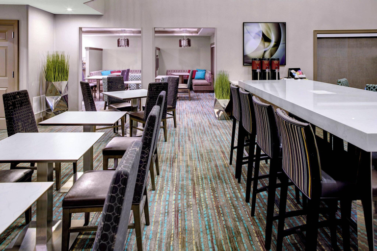 Food & Drinks 5, Residence Inn by Marriott Cleveland Independence, Cuyahoga