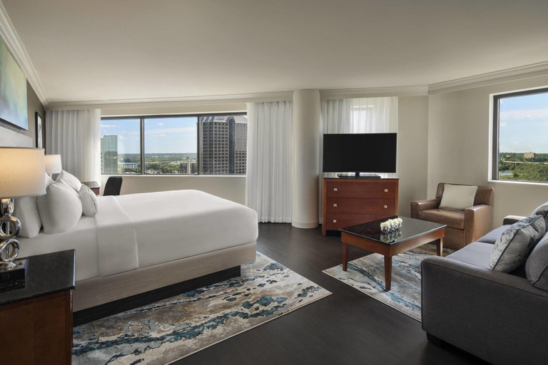 Bedroom 3, Delta Hotels Richmond Downtown, Richmond