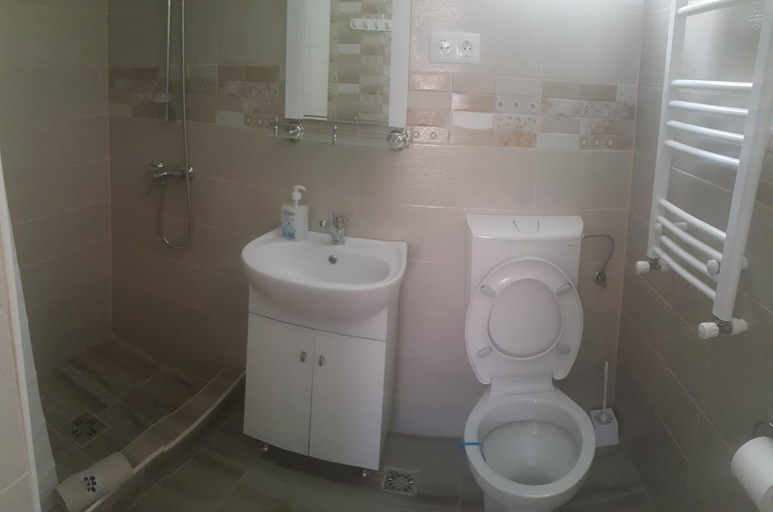 Bathroom, Casa Laur, Sanmartin