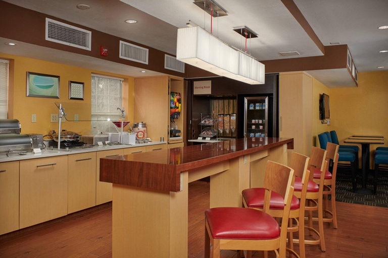 Food & Drinks 5, Mainstay Suites Tampa Moffitt-Usf, Hillsborough