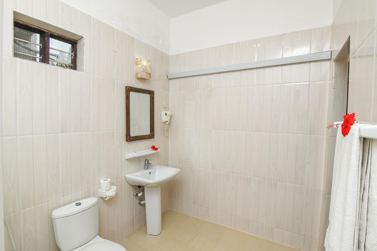 Bathroom 4, Amaan Beach Bungalows, Kaskazini 'A'