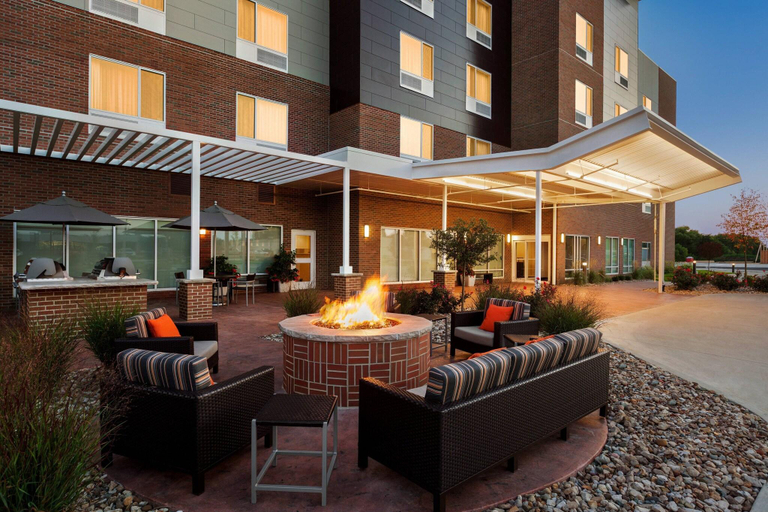 Exterior & Views 2, TownePlace Suites by Marriott Cedar Rapids Marion, Linn