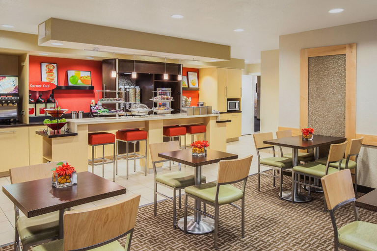 Food & Drinks 5, TownePlace Suites Houston Northwest, Houston