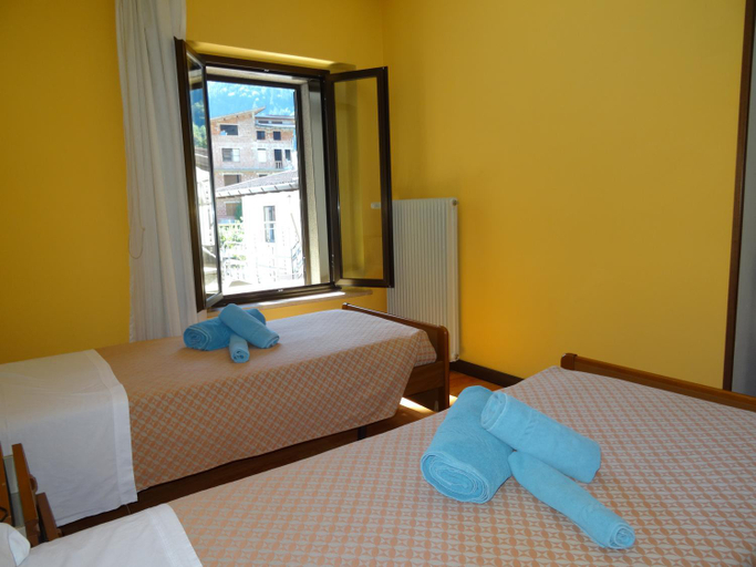 Bedroom 2, Hotel Galles, Udine