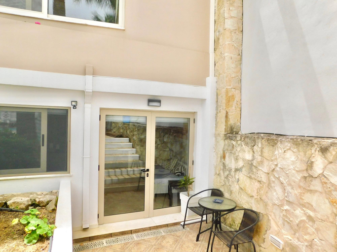 Exterior & Views 2, Elizabeth Suites, Crete