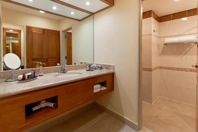 Bathroom 5, Ixtapan de la Sal Marriott Hotel Spa & Convention, Villa Guerrero