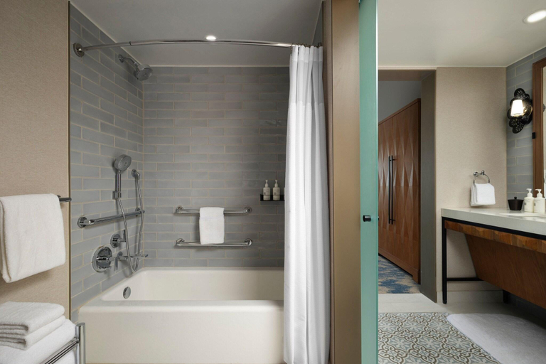 Bathroom 5, Marriott Plaza San Antonio, Bexar