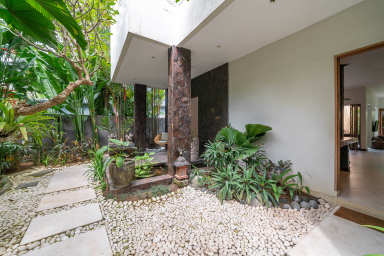 Exterior & Views 2, Puri Aman - Unique & Lush 3BR Pool Villa - Next to Gigi Susu & Walk to Beach, Badung