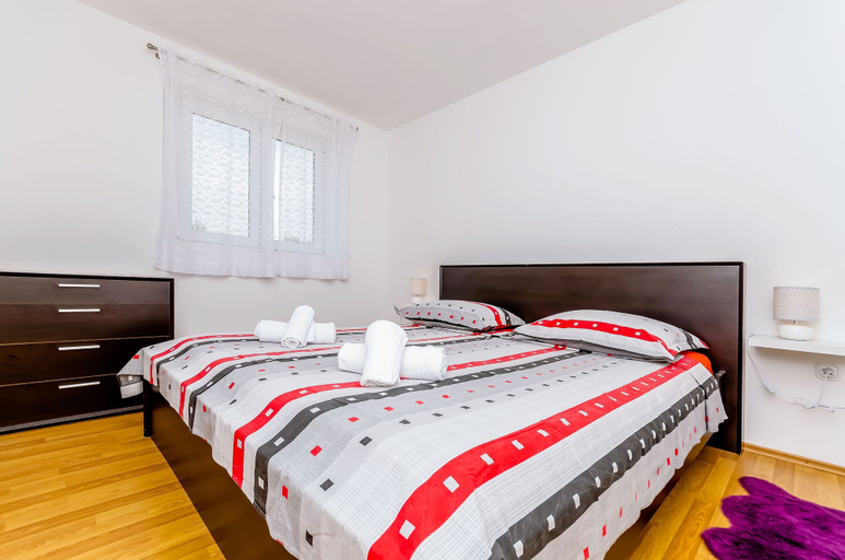 Bedroom 4, House Ivana, Marina