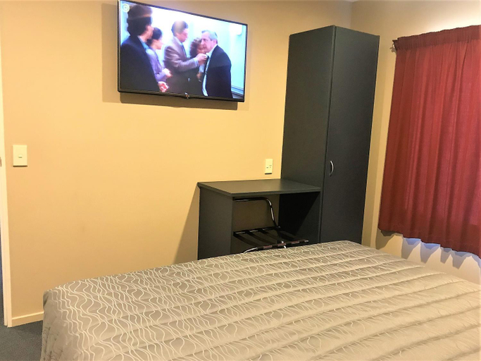 Bedroom 3, Phoenix Motels, Timaru