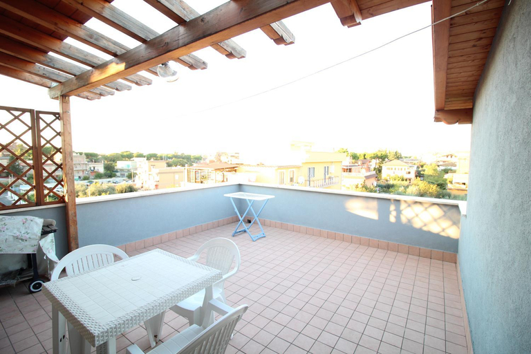 Others 4, Anagnina Apartment, Roma