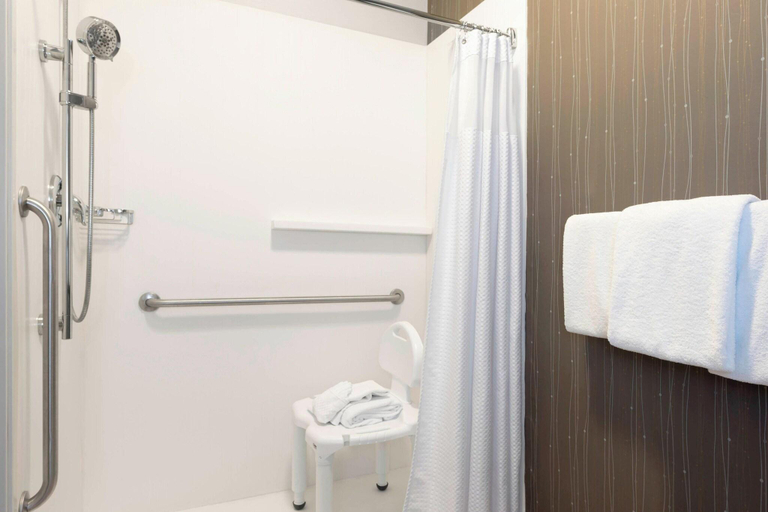 Bathroom 5, Courtyard by Marriott Traverse City, Grand Traverse
