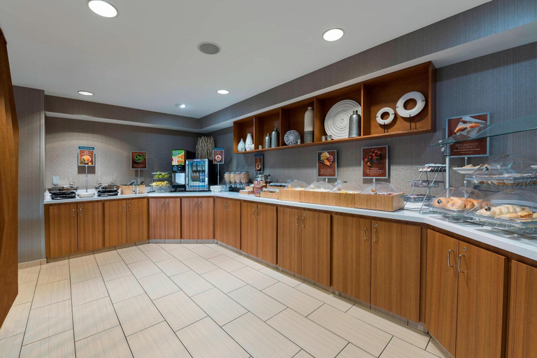 Food & Drinks 5, SpringHill Suites Grand Rapids North, Kent