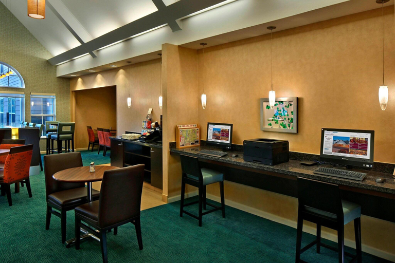 Food & Drinks 5, Residence Inn Marriott Danbury, Fairfield