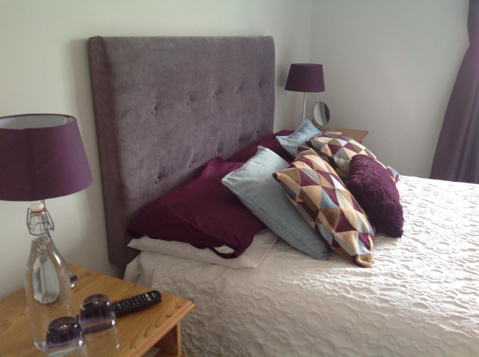 Others 5, The Well Bed & Breakfast