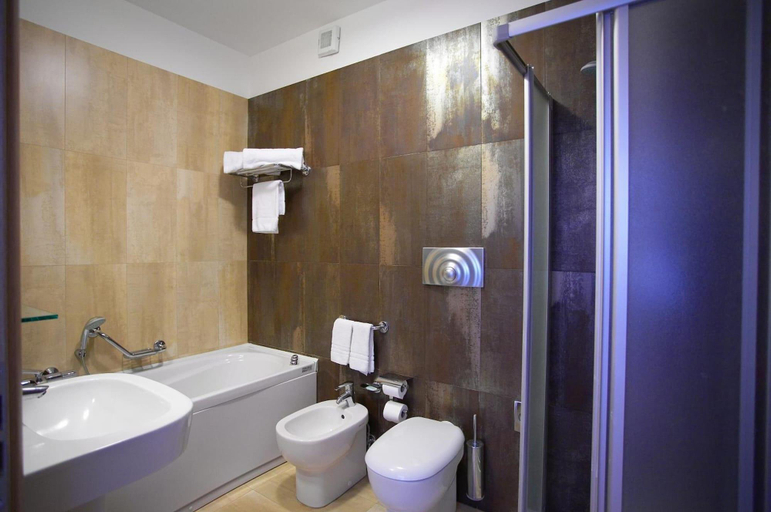 Bathroom 5, Catania Hills Residence, Catania
