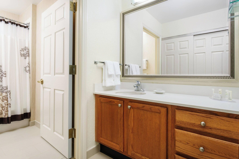 Bathroom 5, Residence Inn Houston Downtown/Convention Center, Houston