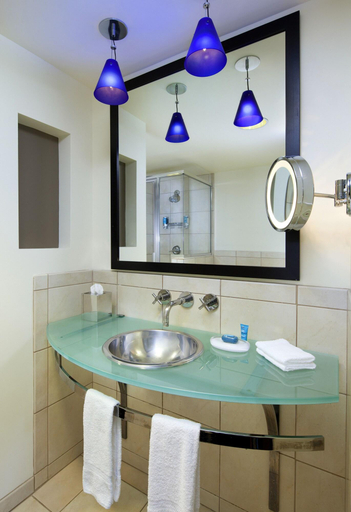 Bathroom 4, Aloft by Marriott Silicon Valley, Alameda