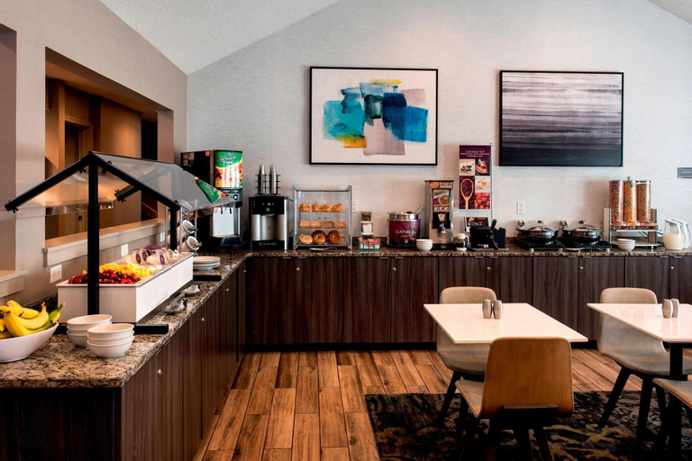 Food & Drinks 5, Residence Inn Philadelphia Valley Forge, Chester