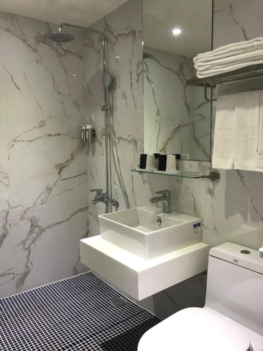 Bathroom 4, Red Hotel, Changhua