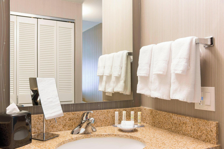 Bathroom 4, Courtyard by Marriott Livermore, Alameda