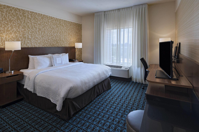 Bedroom 3, Fairfield Inn & Suites Dublin, Laurens