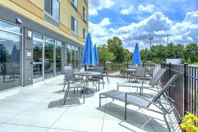 Exterior & Views 2, Fairfield Inn & Suites Greenville, Pitt