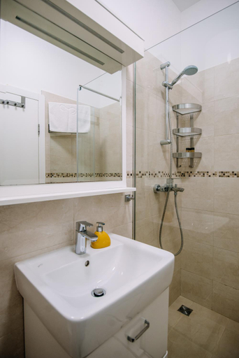 Bathroom 2, AMOROZO APARTMENTS by DuHomes, Dubrovnik