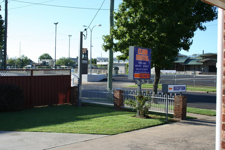 Others 5, The Club Motel Armidale, Armidale Dumaresq Bal