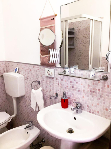 Bathroom 3, B&B MaryJose, Trapani