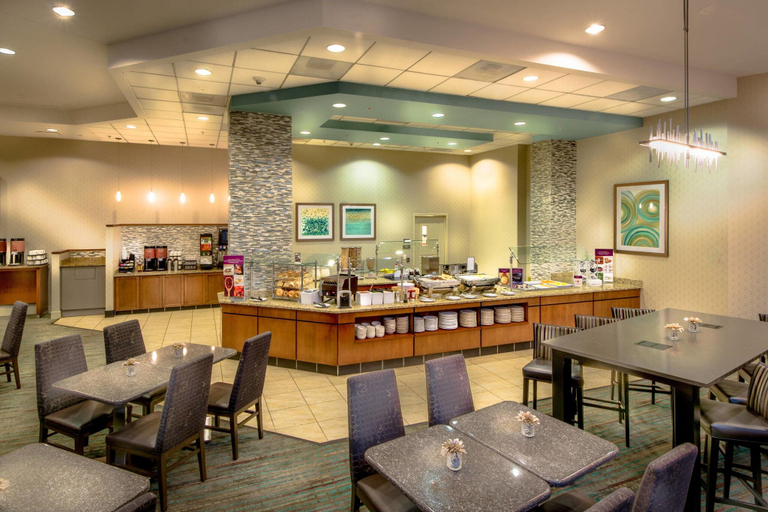 Food & Drinks 5, Residence Inn Arlington Courthouse, Arlington