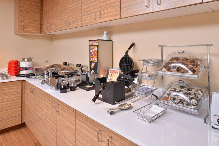 Food & Drinks 5, TownePlace Suites Gillette, Campbell