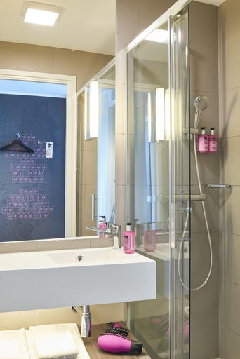 Bathroom 4, Moxy Oslo X, Nittedal