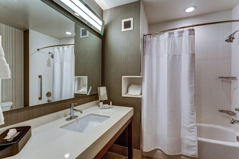 Bathroom 4, Courtyard Hammond, Tangipahoa