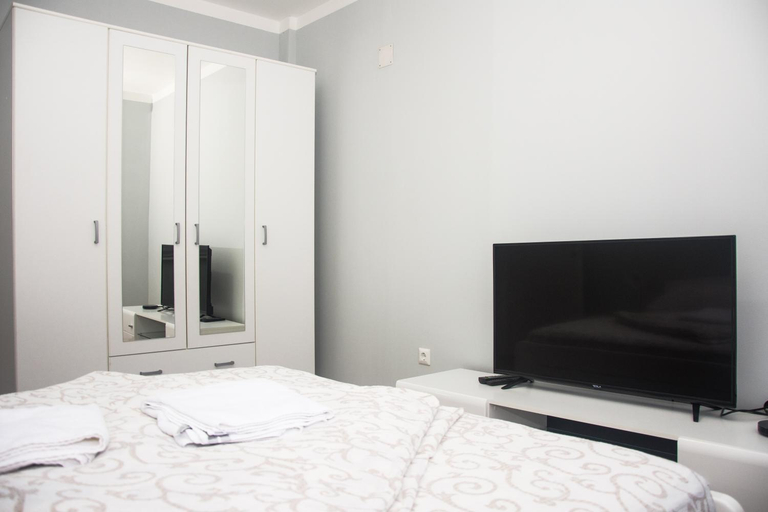 Others 5, Motel Aura, Foča