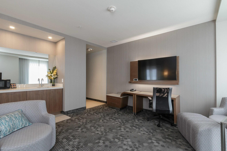 Bedroom 4, Courtyard by Marriott South Bend Downtown, Saint Joseph