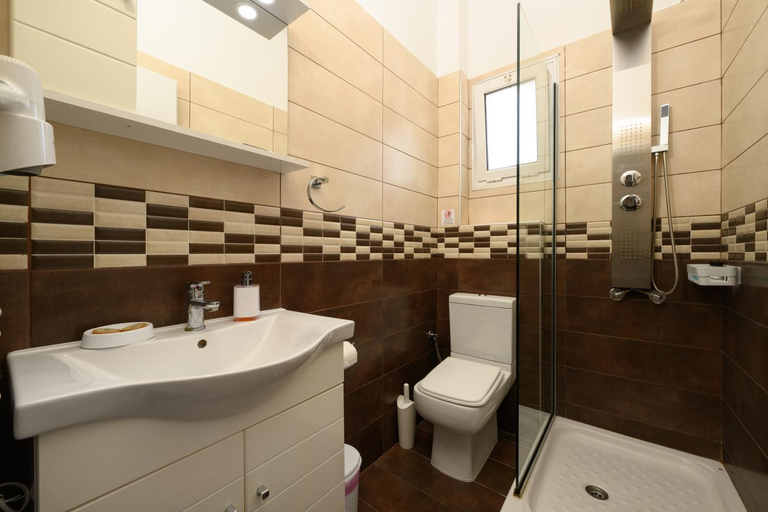 Bathroom 4, Nissaki Bay, Ionian Islands