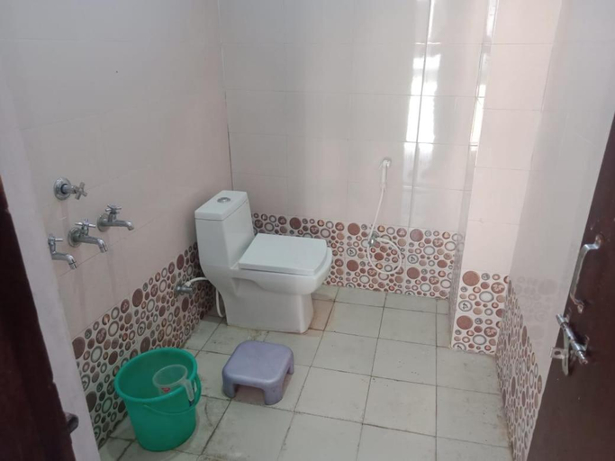Bathroom 5, Vamoose Srishty Choice, Chamoli