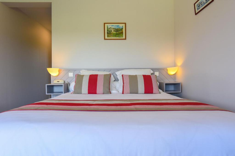 Bedroom 5, Logis Hotel Baratxartea, Pyrénées-Atlantiques