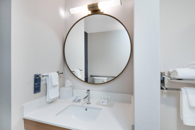 Bathroom 5, Fairfield Inn & Suites by Marriott Columbus New Albany, Franklin