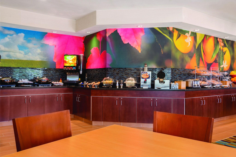 Food & Drinks 5, Comfort Inn And Suites Texas City, Galveston