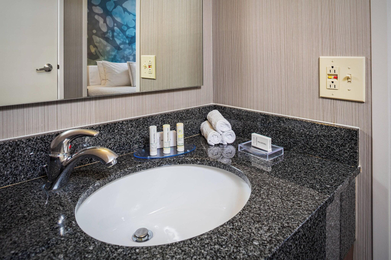 Bathroom 4, Courtyard by Marriott Riverside UCR/Moreno Valley Area, Riverside